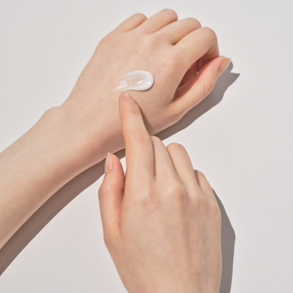 1025 DOKDO EYE CREAM 30ml-ROUND LAB-HBYTALA