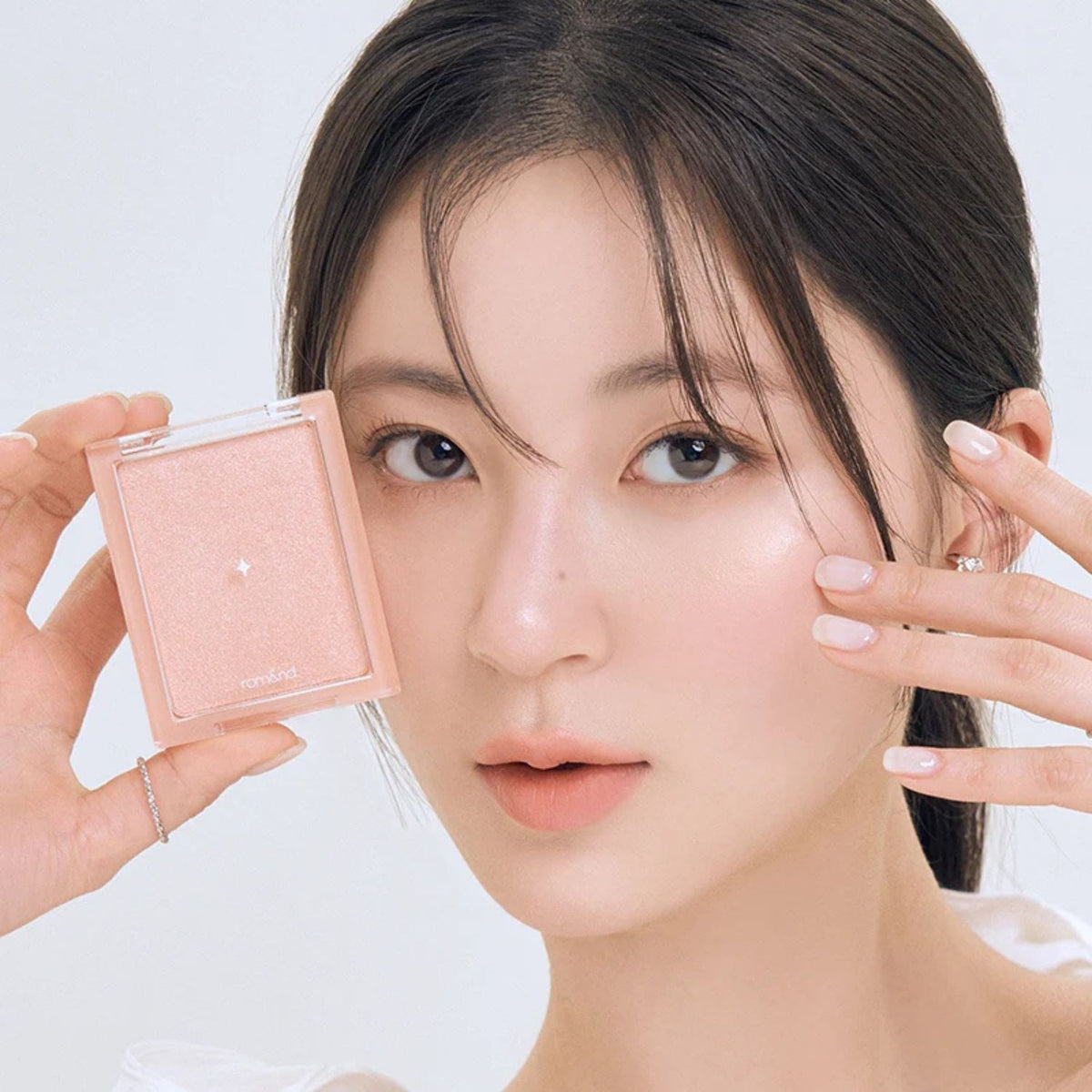 SEE-THROUGH VEILLIGHTER