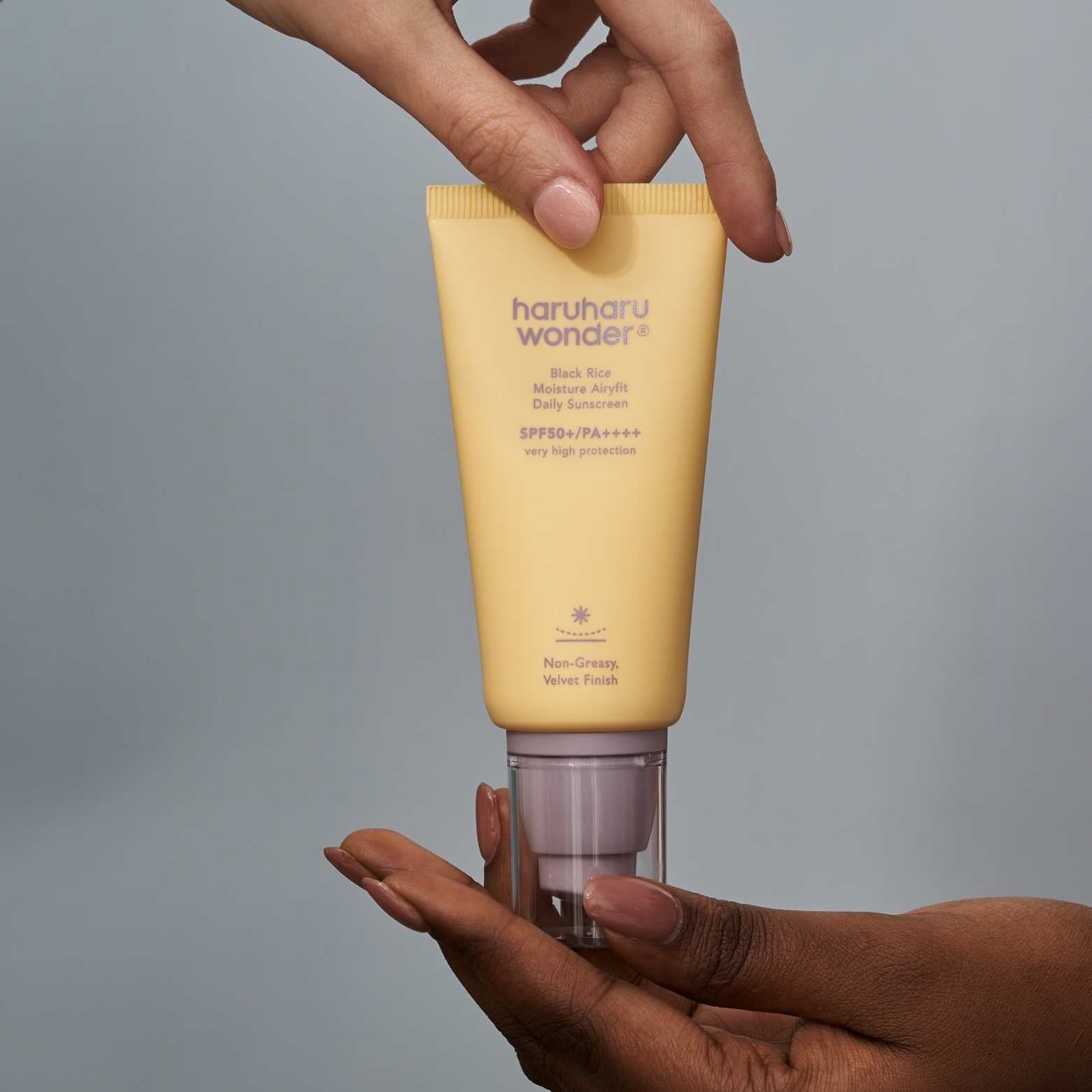 Black Rice Moisture Airyfit Daily Sunscreen SPF50+ PA++++-HARUHARU WONDER-HBYTALA